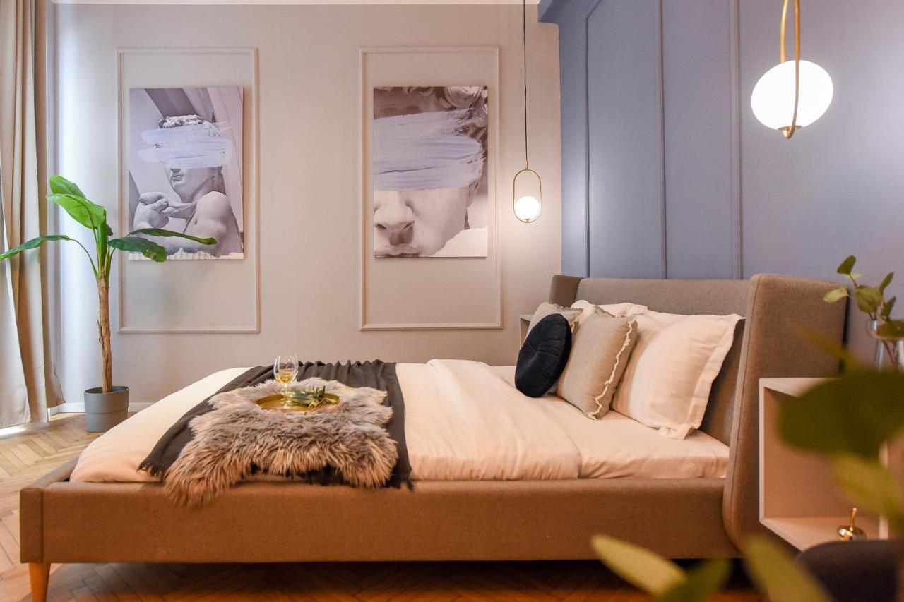 Modern Stay - Central Studios With Wall Projector Near Radisson ブカレスト エクステリア 写真