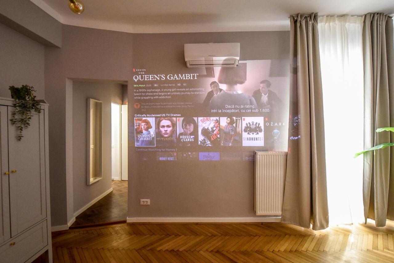 Modern Stay - Central Studios With Wall Projector Near Radisson ブカレスト エクステリア 写真