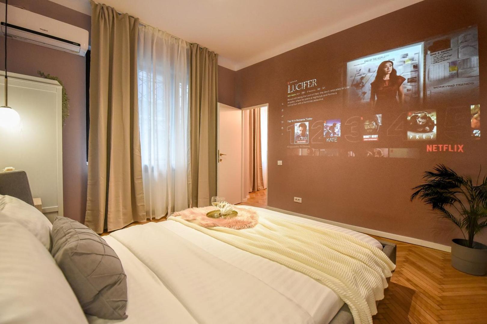 Modern Stay - Central Studios With Wall Projector Near Radisson ブカレスト エクステリア 写真