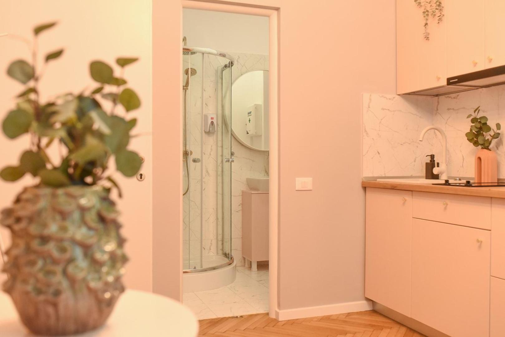 Modern Stay - Central Studios With Wall Projector Near Radisson ブカレスト 部屋 写真